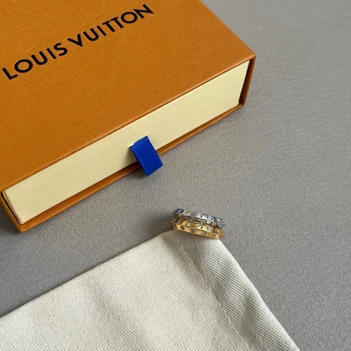 Louis Vuitton Rings WrinkleFree 248840
