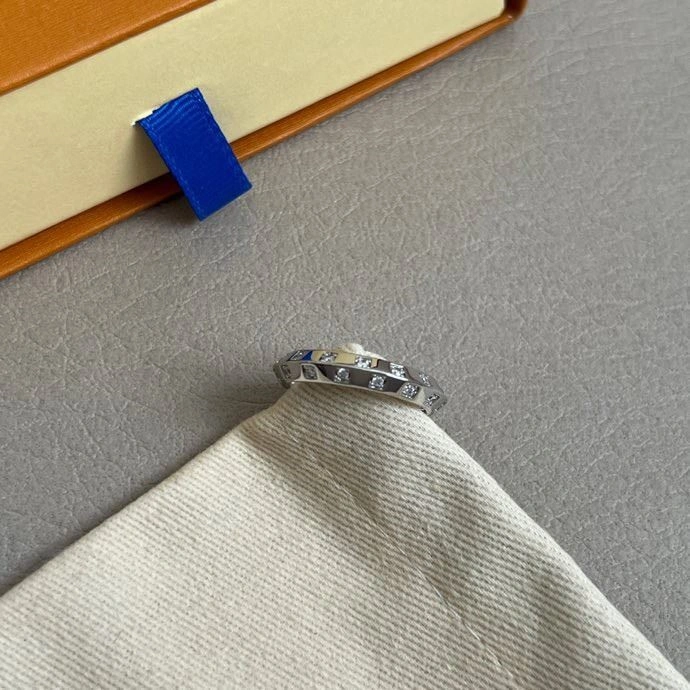 Louis Vuitton Rings WrinkleFree 248840
