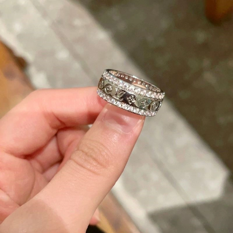 SmoothTexture Louis Vuitton Rings 248395
