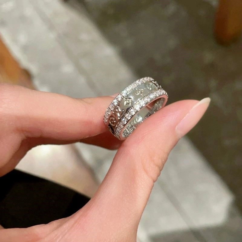 SmoothTexture Louis Vuitton Rings 248395
