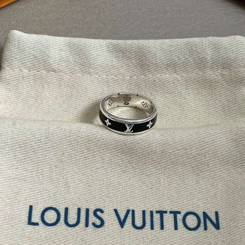 Compact Louis Vuitton Rings 247660