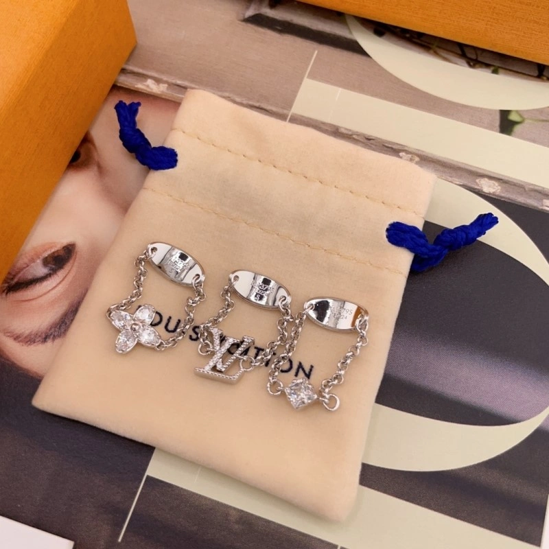 Casual Louis Vuitton Rings 247657