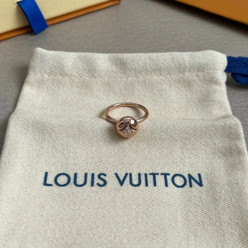 Louis Vuitton Rings Durable 247647