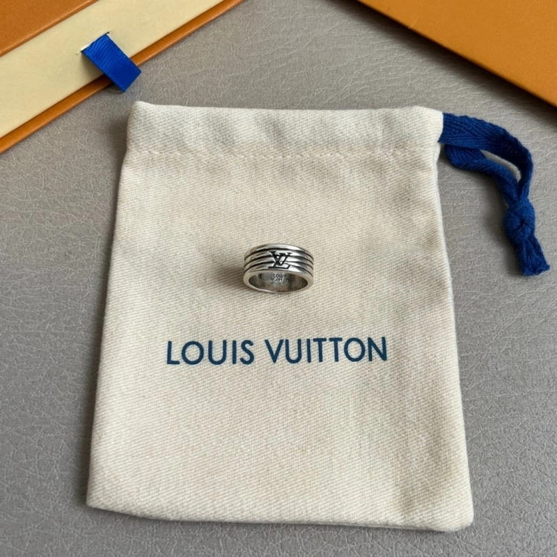 Louis Vuitton Rings Comfortable 247637