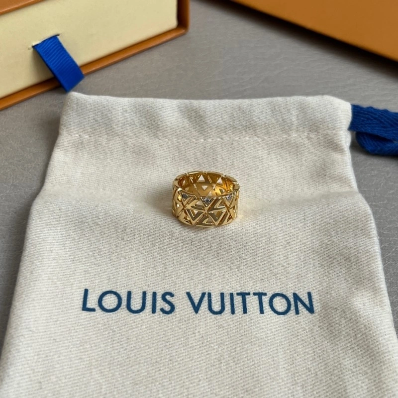 Casual Louis Vuitton Rings 247641