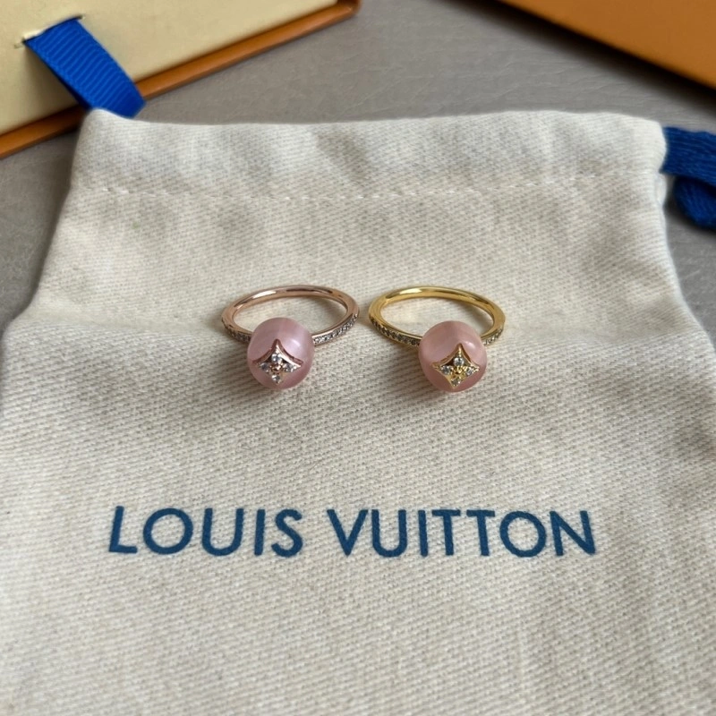 Sophisticated Louis Vuitton Rings 247640