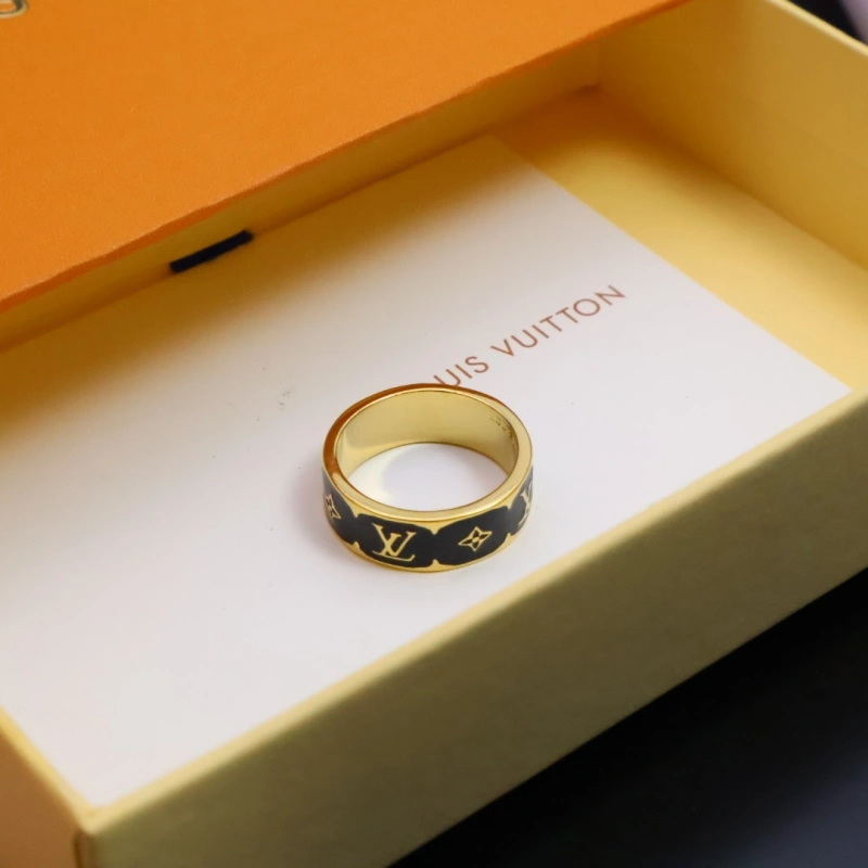 Sporty Louis Vuitton Rings 270566