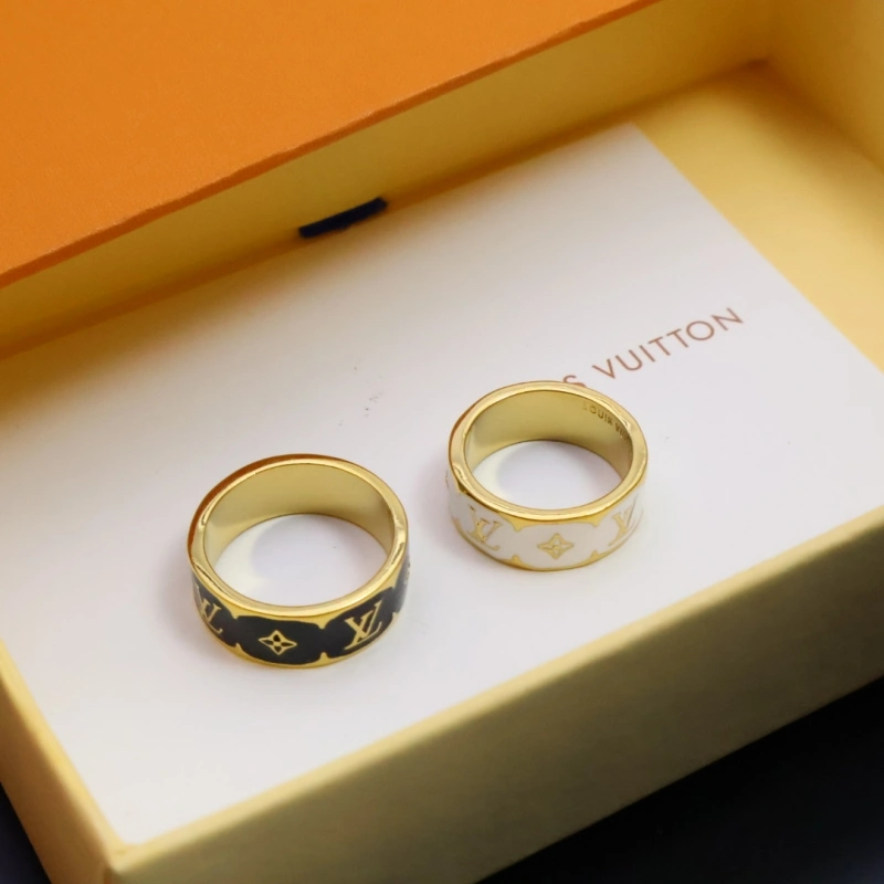 Sporty Louis Vuitton Rings 270566