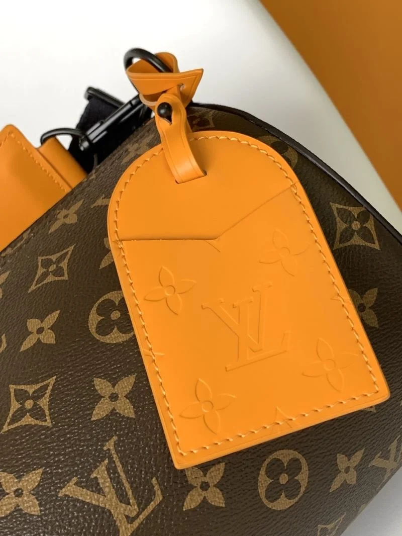 Comfortable Louis Vuitton Round Bags 42856