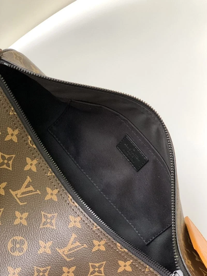 Comfortable Louis Vuitton Round Bags 42856