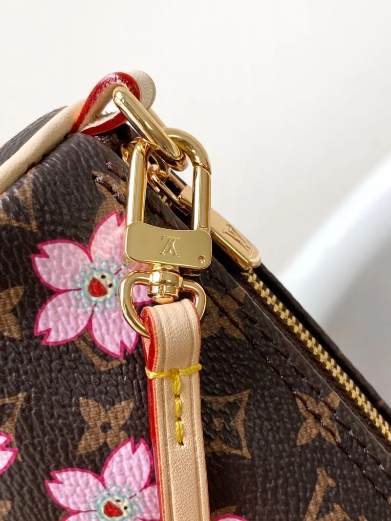 Cozy Louis Vuitton Round Bags 42855