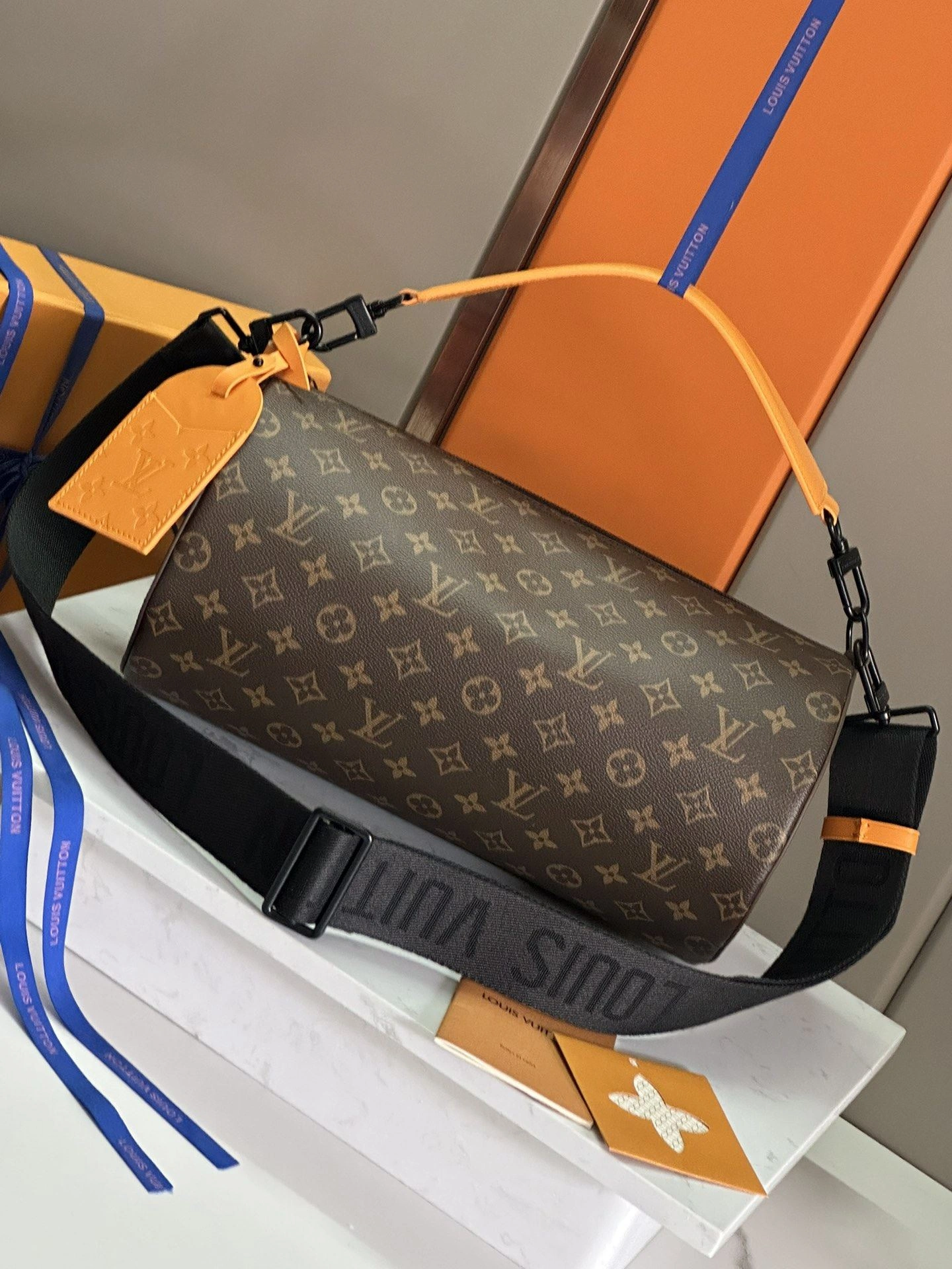 Louis Vuitton Round Bags Timeless 91860