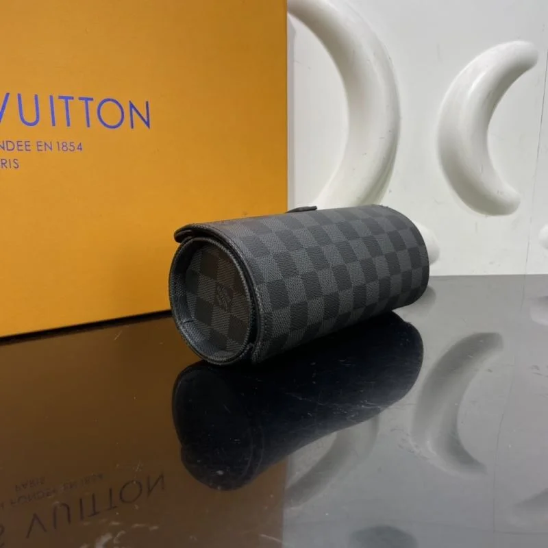 Neat Louis Vuitton Round Bags 41581