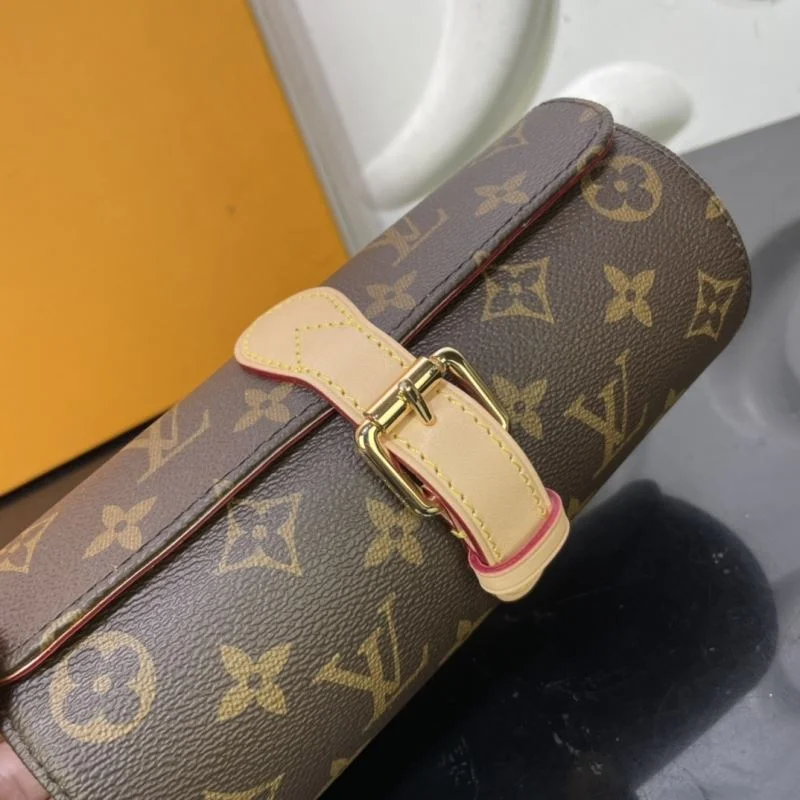 Louis Vuitton Round Bags Youthful 41575