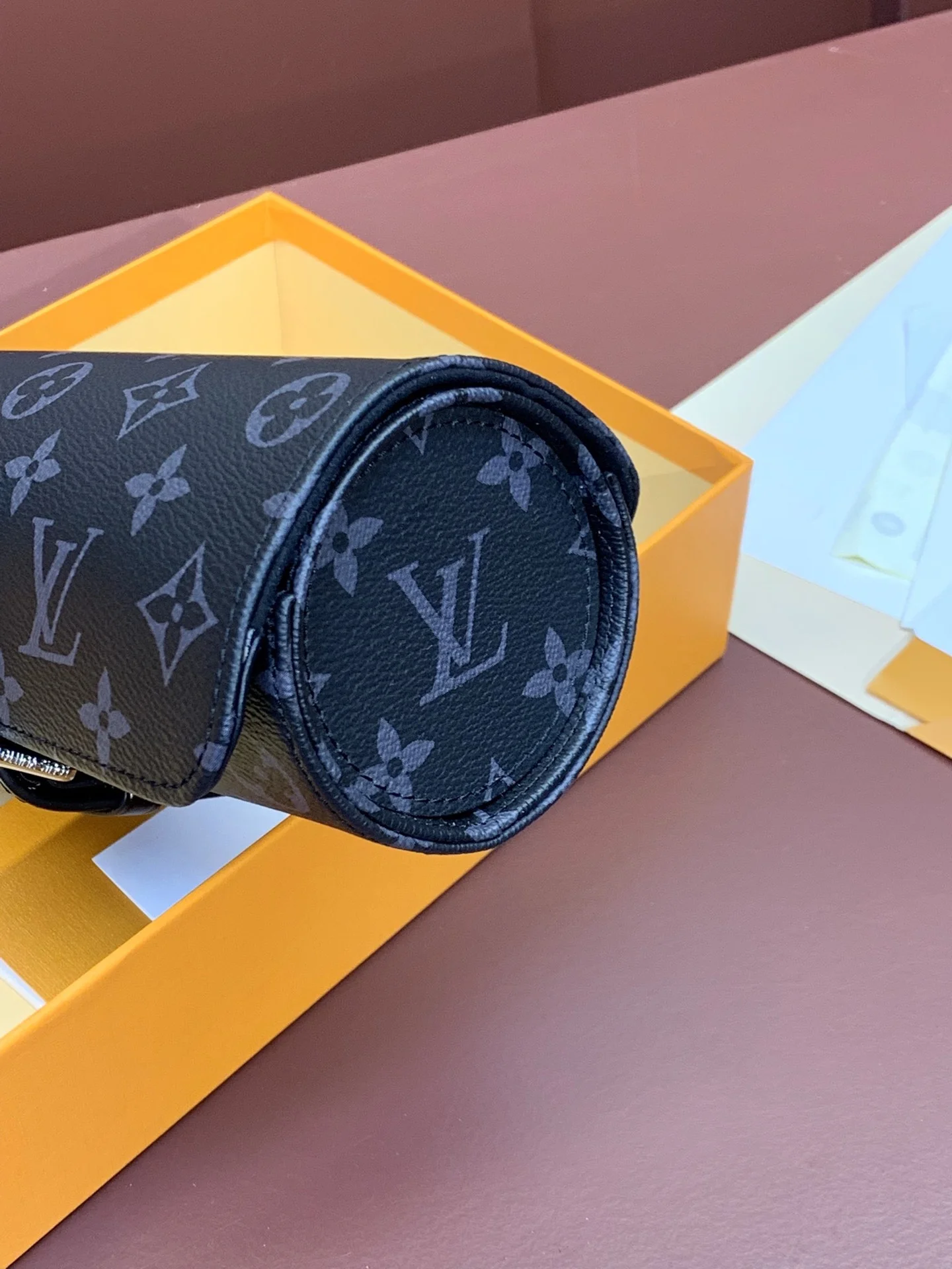 Louis Vuitton Round Bags Comfortable 56227