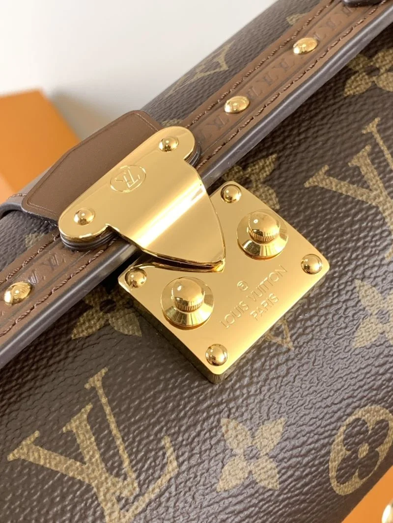 WeatherProof Louis Vuitton Round Bags 39230
