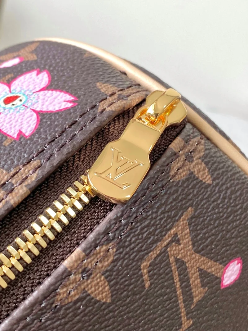 Louis Vuitton Round Bags Casual 38897