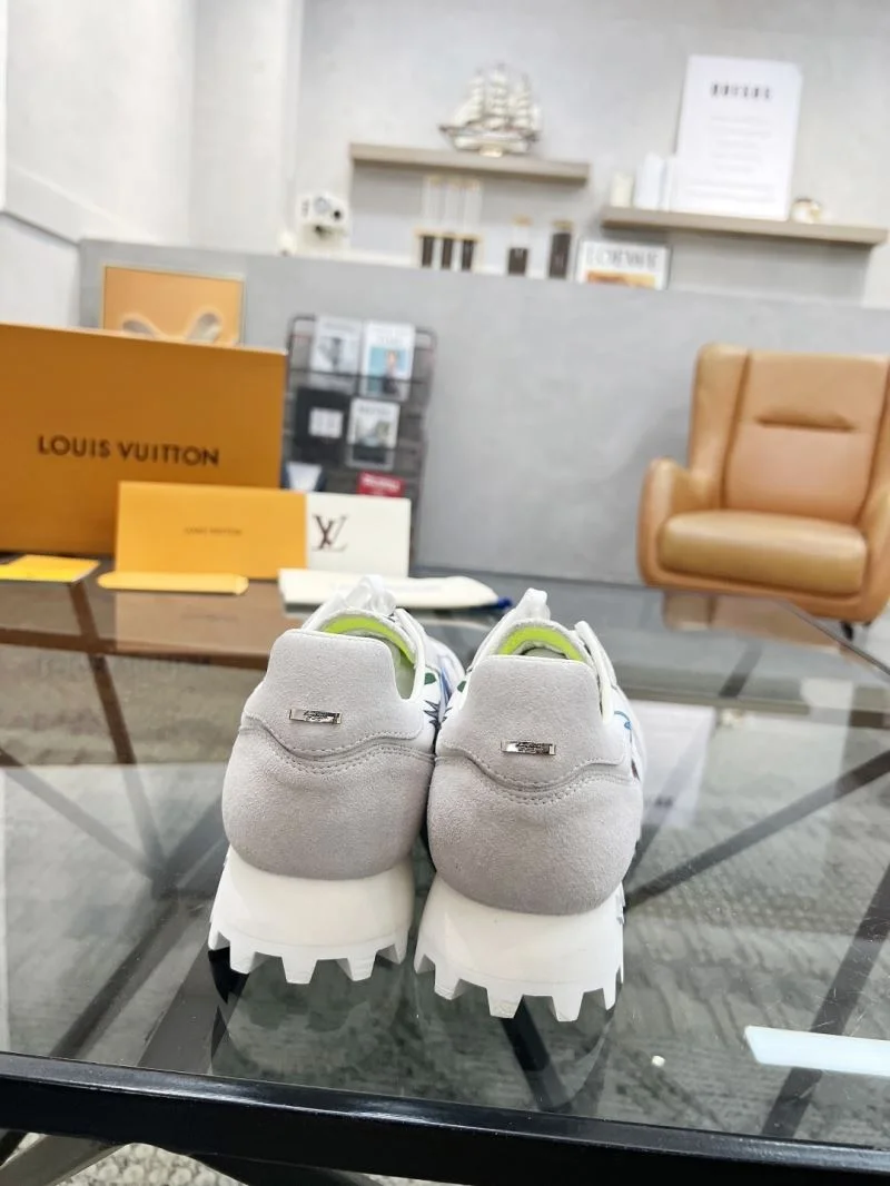 Louis Vuitton Run Away Sneaker ZipUp 30731