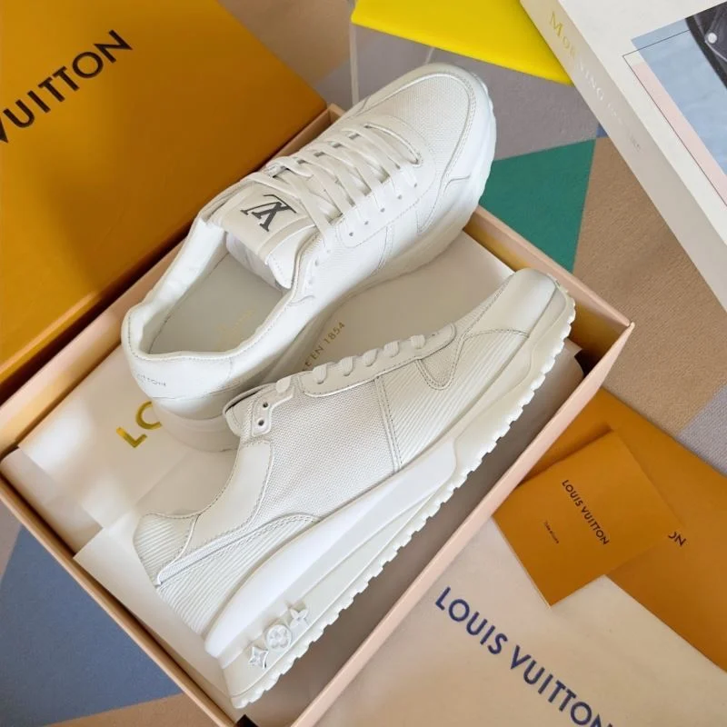 Louis Vuitton Run Away Sneaker Durable 31596