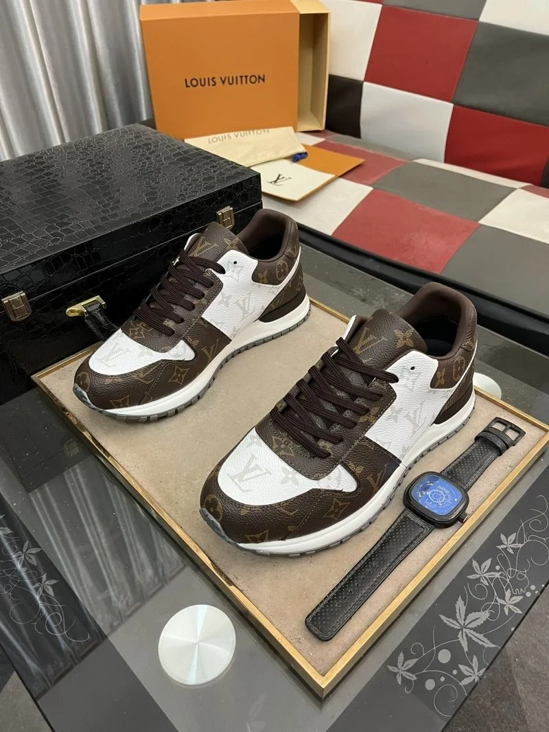 Unisex Louis Vuitton Run Away Sneaker 32729
