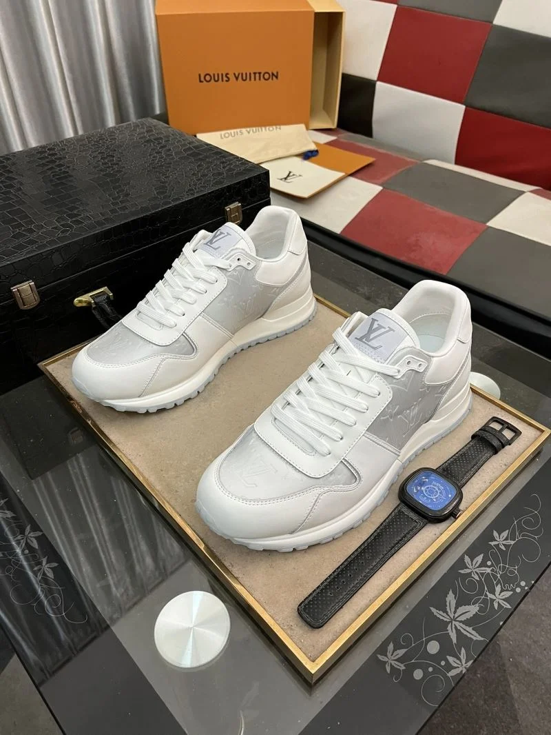 Trendy Louis Vuitton Run Away Sneaker 32722