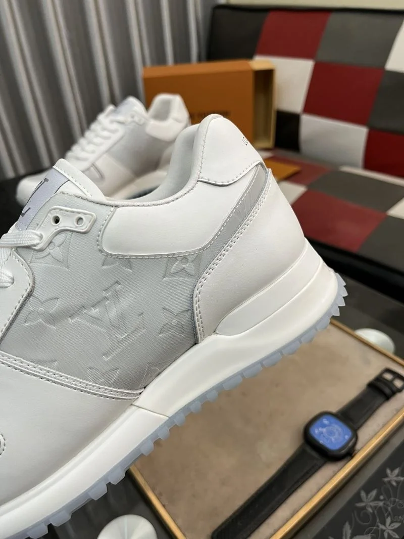 Trendy Louis Vuitton Run Away Sneaker 32722