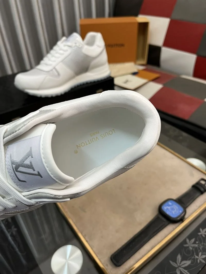 Trendy Louis Vuitton Run Away Sneaker 32722