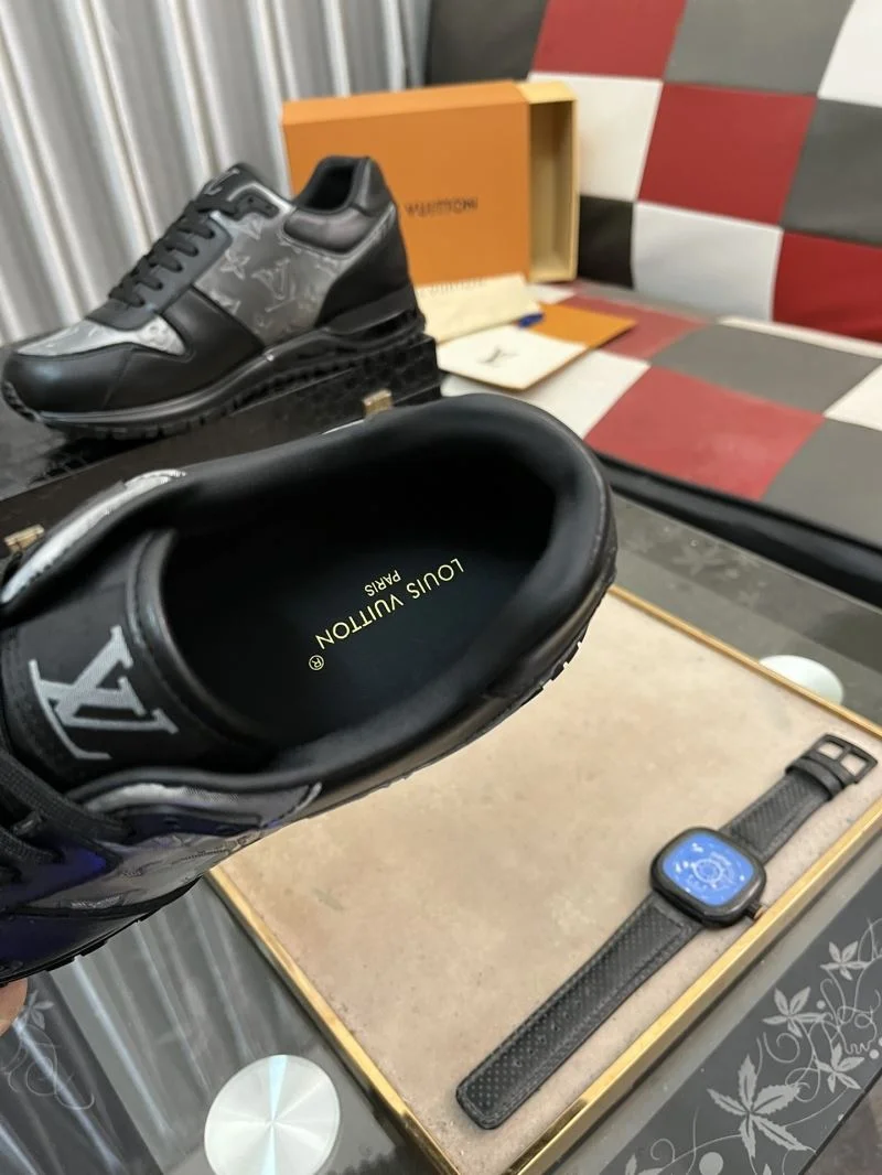 Breathable Louis Vuitton Run Away Sneaker 32723