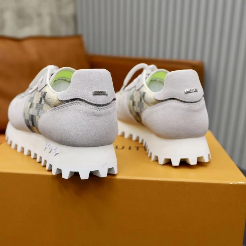 Cozy Louis Vuitton Run Away Sneaker 32733