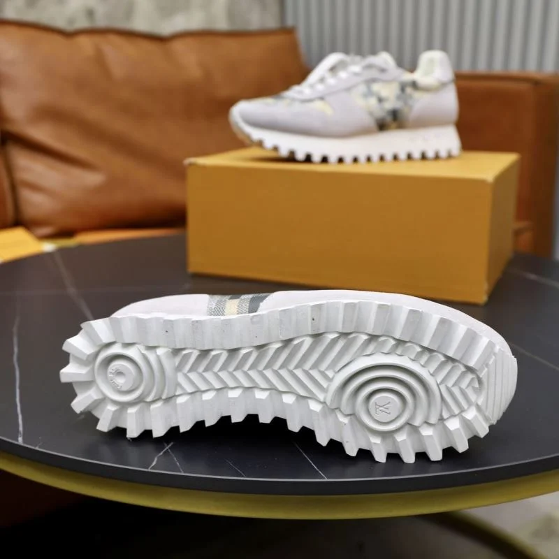 Cozy Louis Vuitton Run Away Sneaker 32733