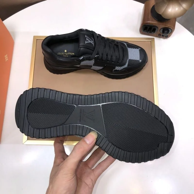 Louis Vuitton Run Away Sneaker Effortless 32730