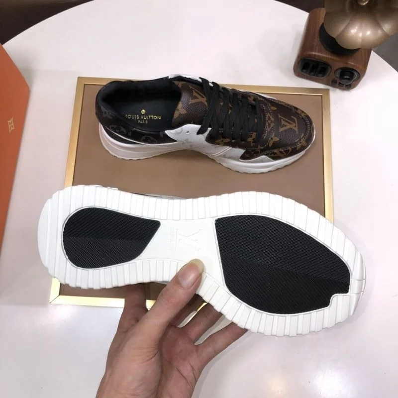 Breathable Louis Vuitton Run Away Sneaker 32737