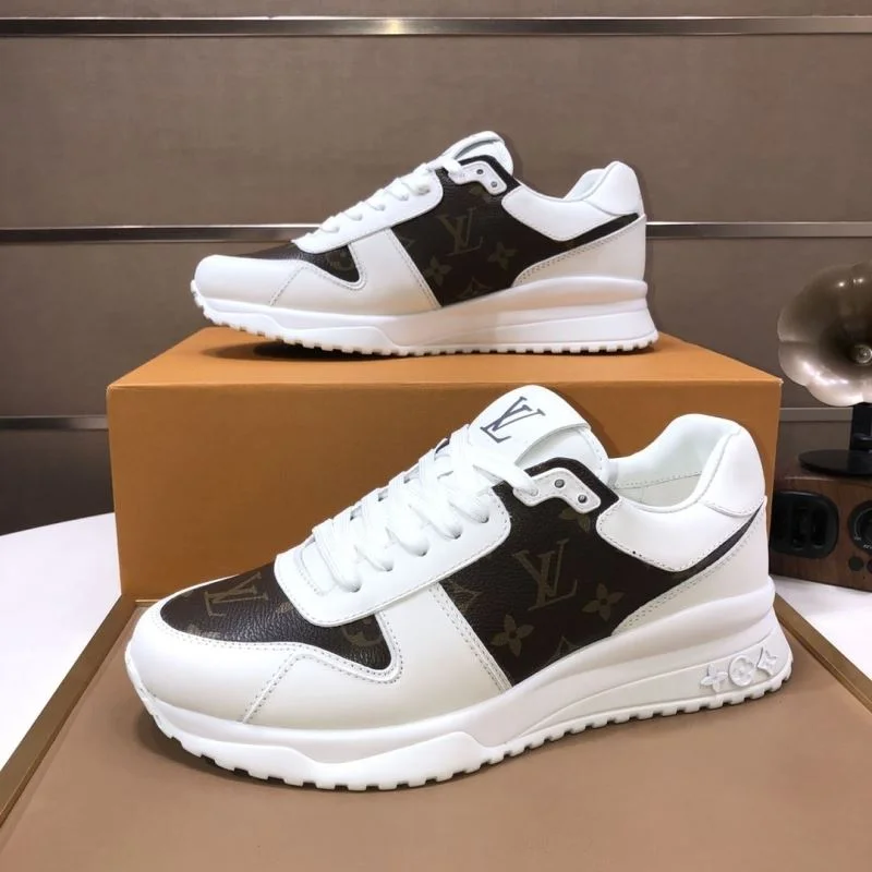 Breathable Louis Vuitton Run Away Sneaker 32721