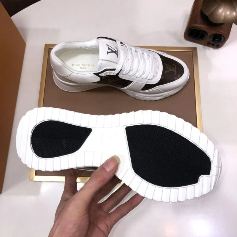 Breathable Louis Vuitton Run Away Sneaker 32721