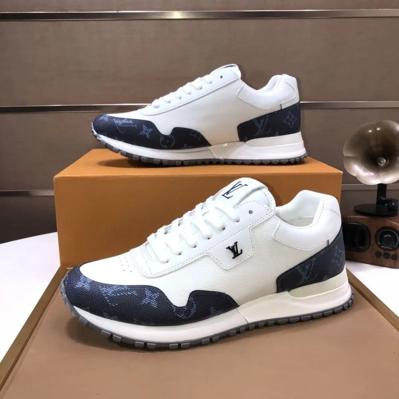 Breathable Louis Vuitton Run Away Sneaker 32710