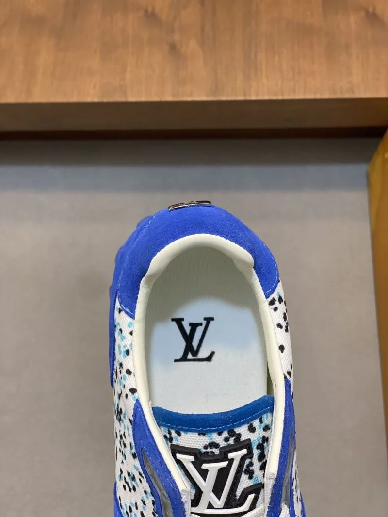 Stylish Louis Vuitton Run Away Sneaker 32699