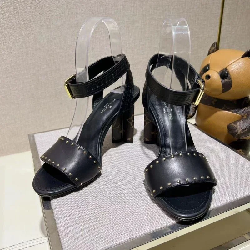 ComfortFit Louis Vuitton Sandals 32266
