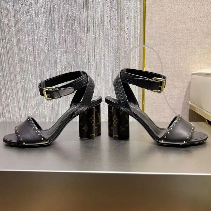 ComfortFit Louis Vuitton Sandals 32266