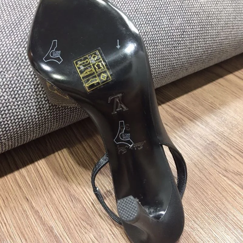 Comfortable Louis Vuitton Sandals 32265
