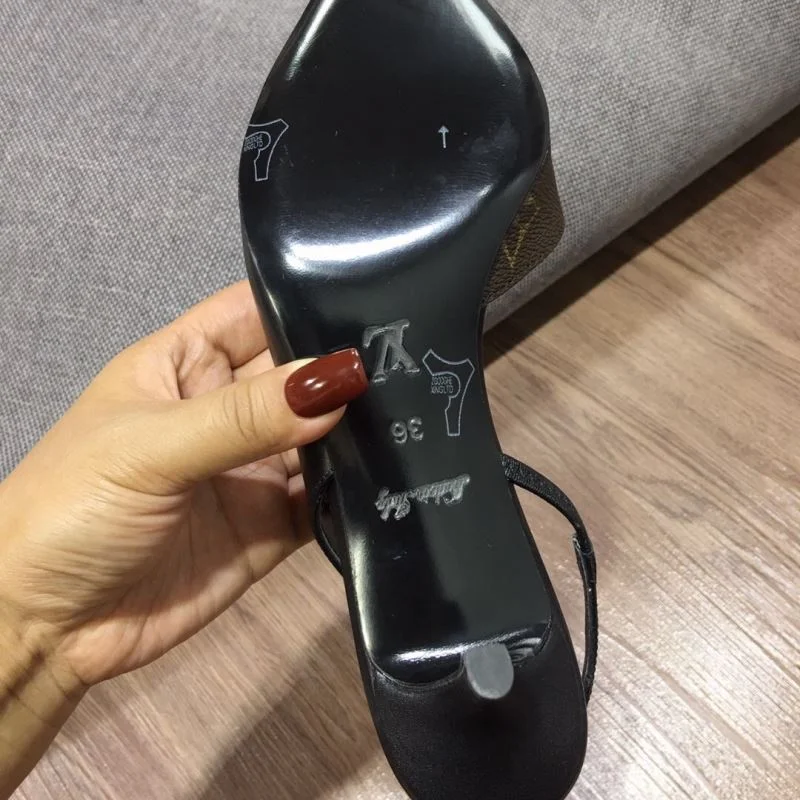 Premium Louis Vuitton Sandals 32267