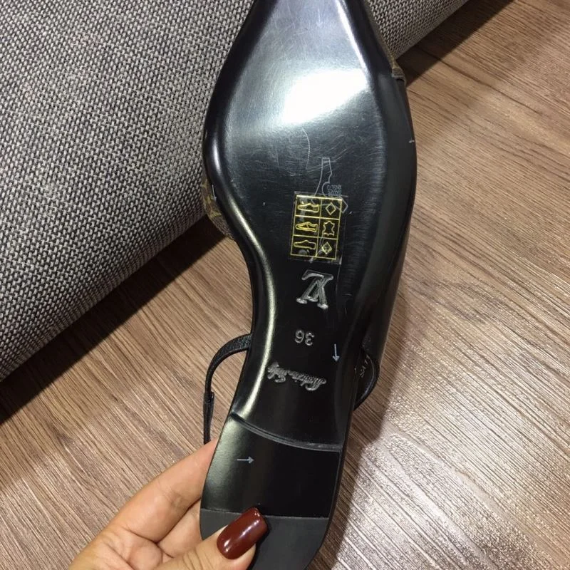 Louis Vuitton Sandals Functional 32270