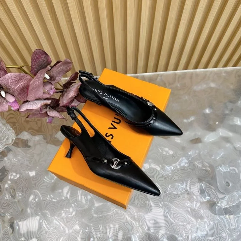 Louis Vuitton Sandals Sleek 32269
