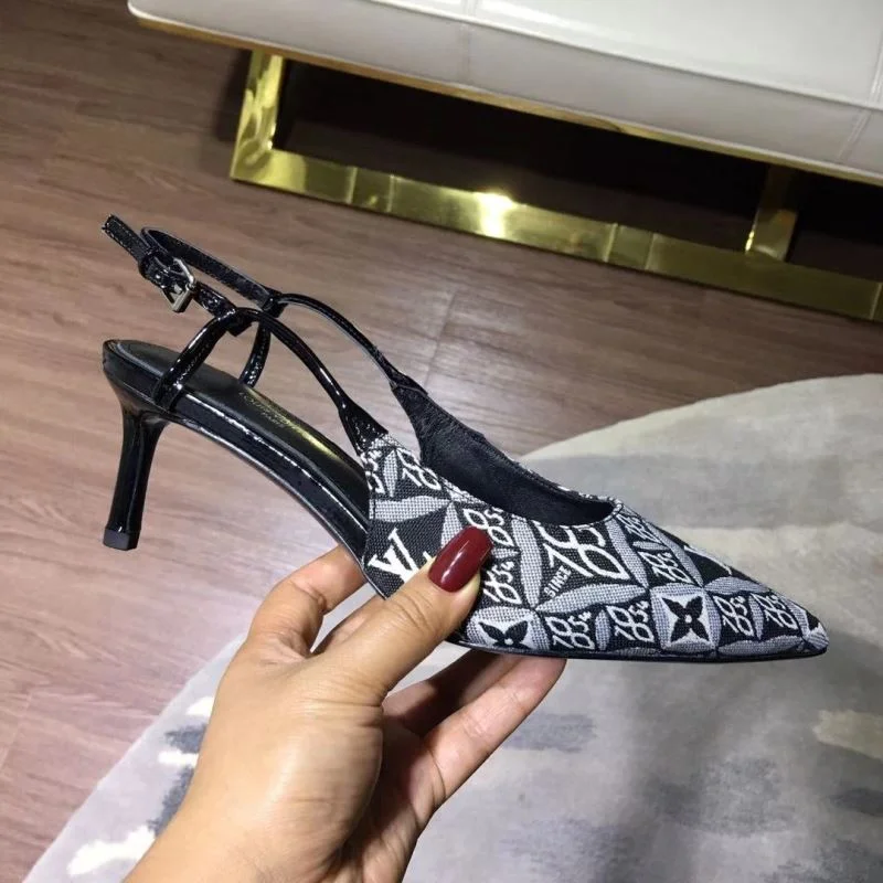 Louis Vuitton Sandals Elegant 32257
