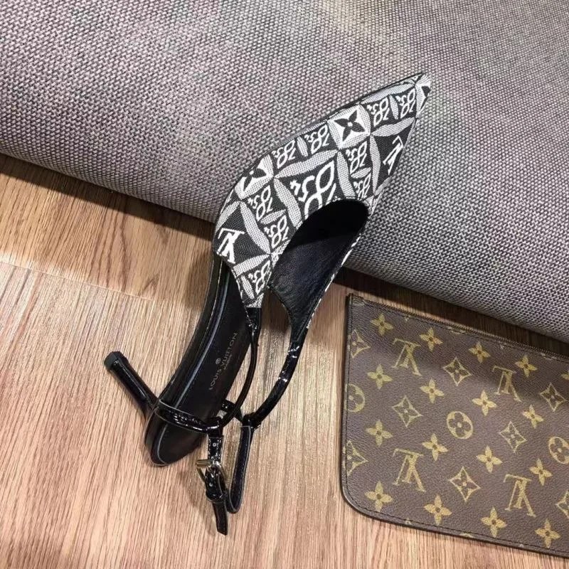 Louis Vuitton Sandals Elegant 32257