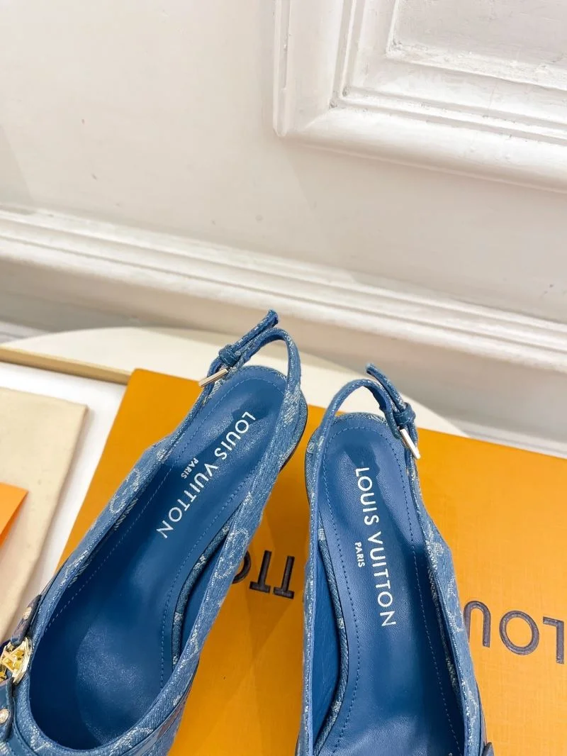 Sleek Louis Vuitton Sandals 32254