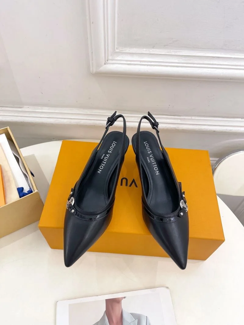 Functional Louis Vuitton Sandals 32249