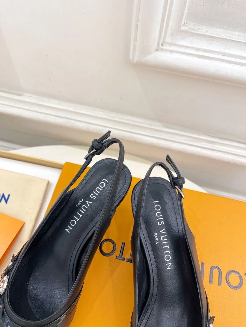Functional Louis Vuitton Sandals 32249