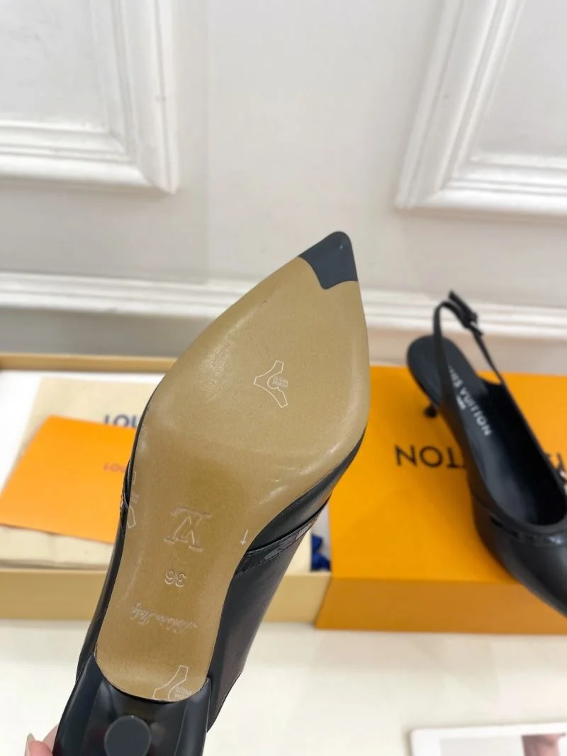 Functional Louis Vuitton Sandals 32249