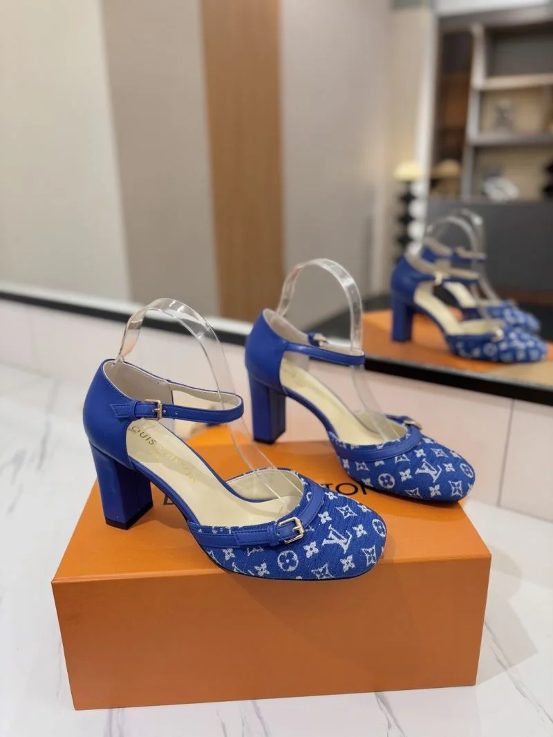 Tailored Louis Vuitton Sandals 32247