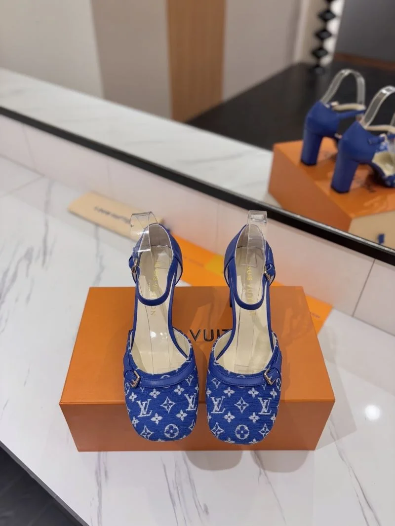 Tailored Louis Vuitton Sandals 32247